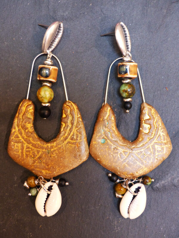 Boucles d'oreilles Sable Bouclier Cauri