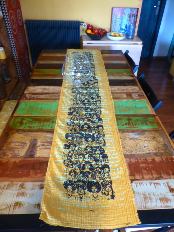 Chemin de table moutarde