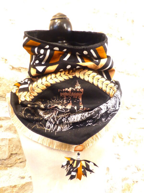 P1290995 SNOOD type Bogolan brun les Sables