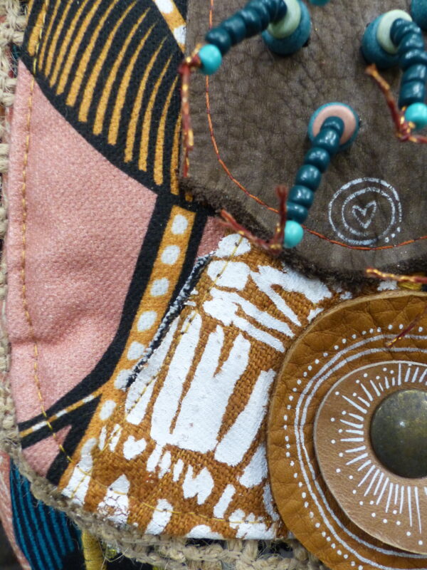 Sac besace patchwork et perles petit modèle