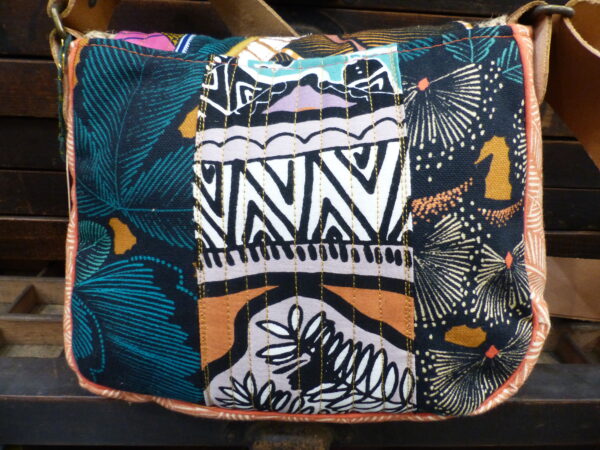 Sac besace patchwork et perles petit modèle