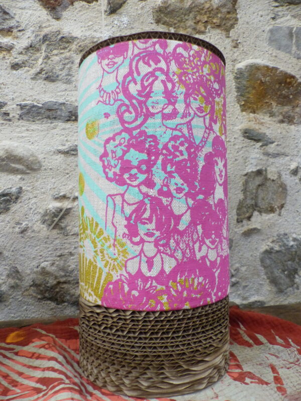 Lampe tube Femmes du Monde lin sérigraphié & carton recyclé