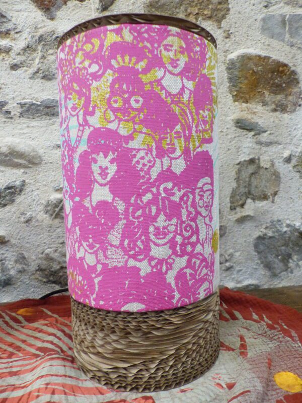 Lampe tube Femmes du Monde lin sérigraphié & carton recyclé