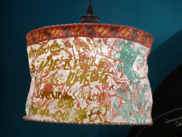P1300331 Abat-jour suspension profil corail épicé
