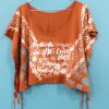 P1300757 Top caramel sérigraphié, à nouer, taille unique